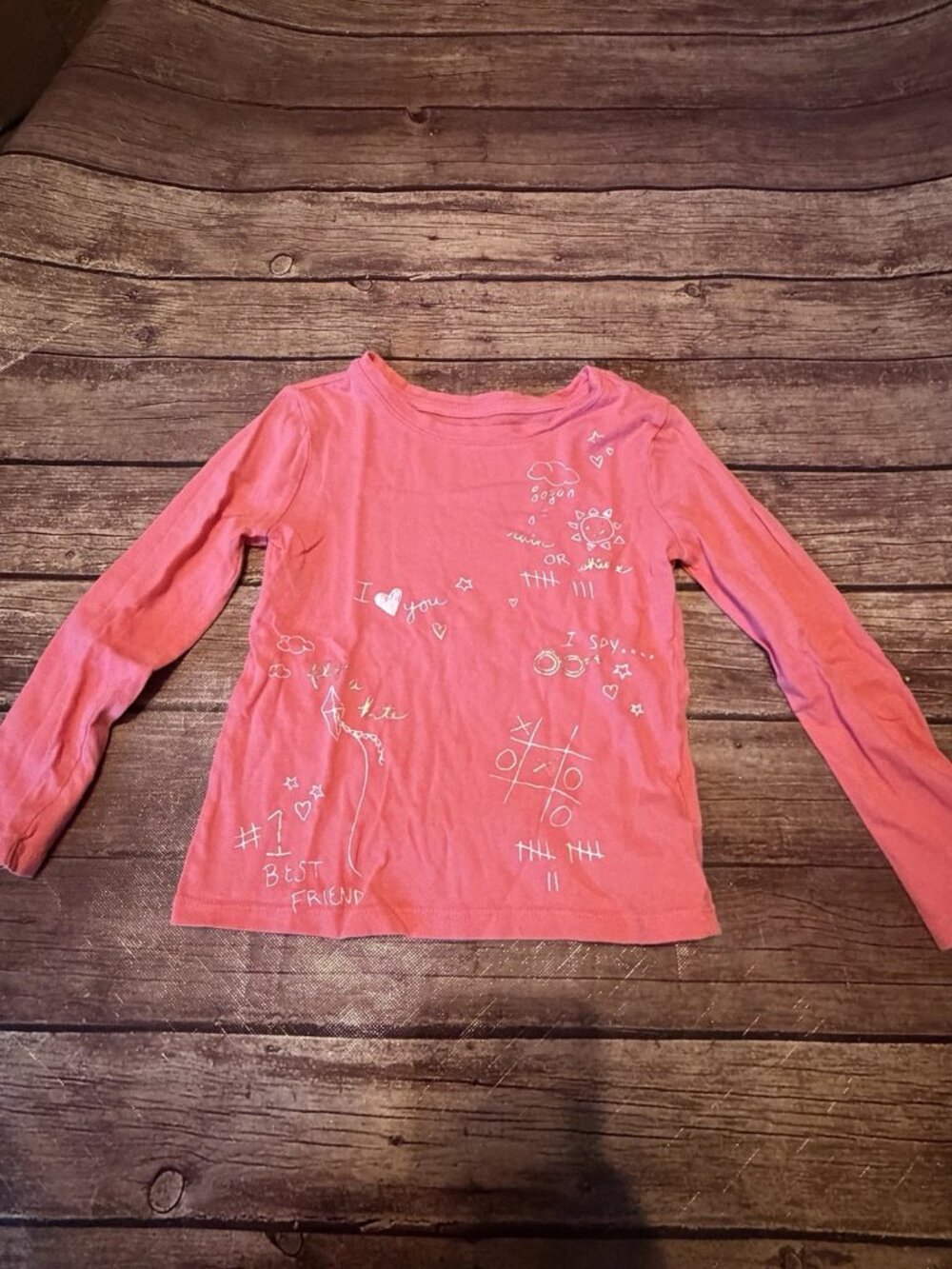Girl’s Gap Kids Dark Salmon Graffiti Graphic Long Sleeve Shirt XS 4-5